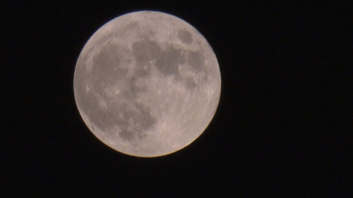 あっぱれ！　大阪城と「中秋の名月」太閤さんも太鼓判⁈